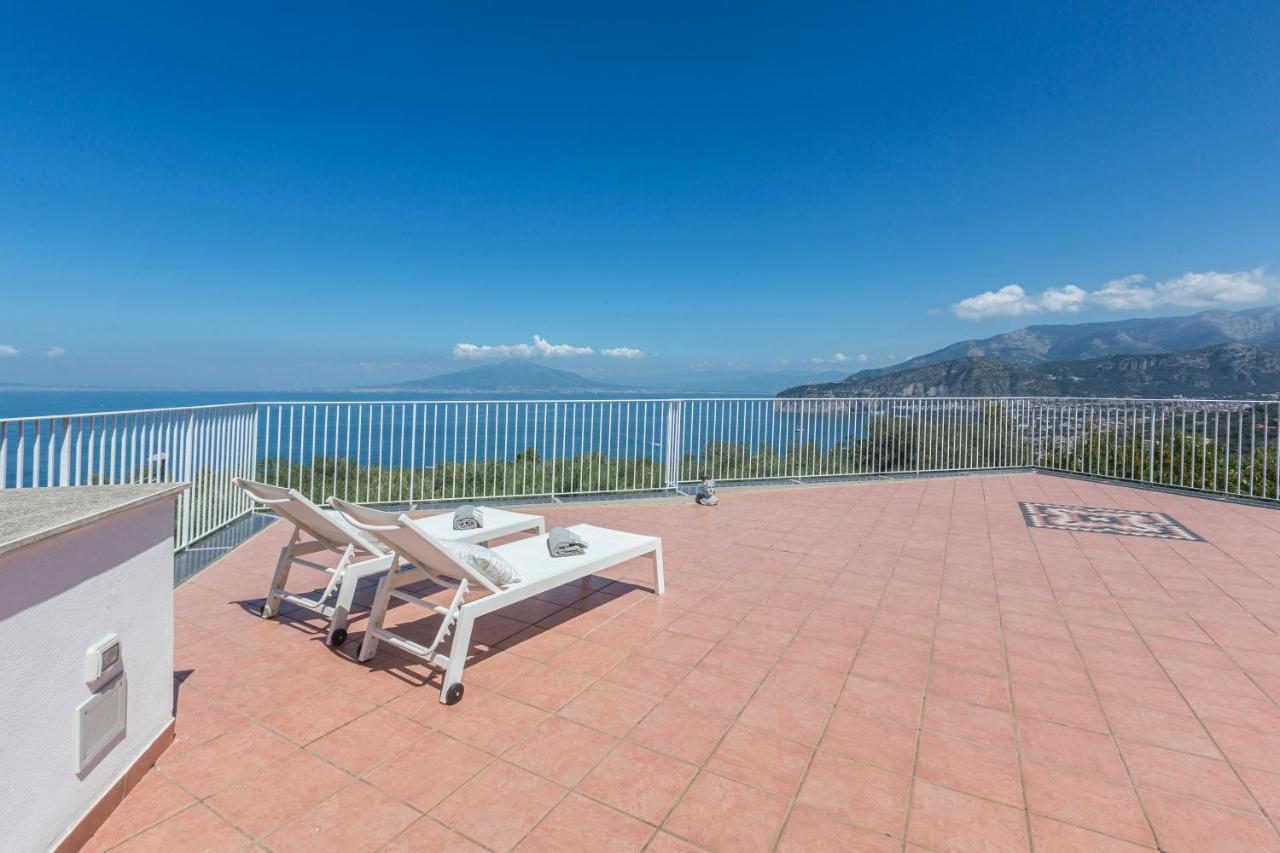 La Terrazza Sul Golfo Villa Sorrento Exterior photo